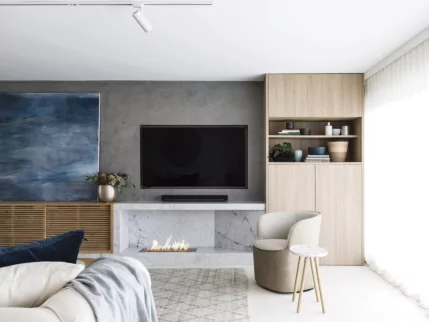 XL700 - Living Room