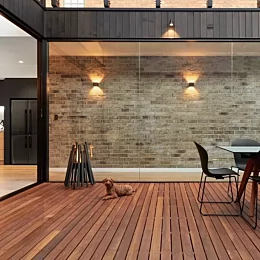 Indoor/outdoor living at its best in North Adelaide. The hallway